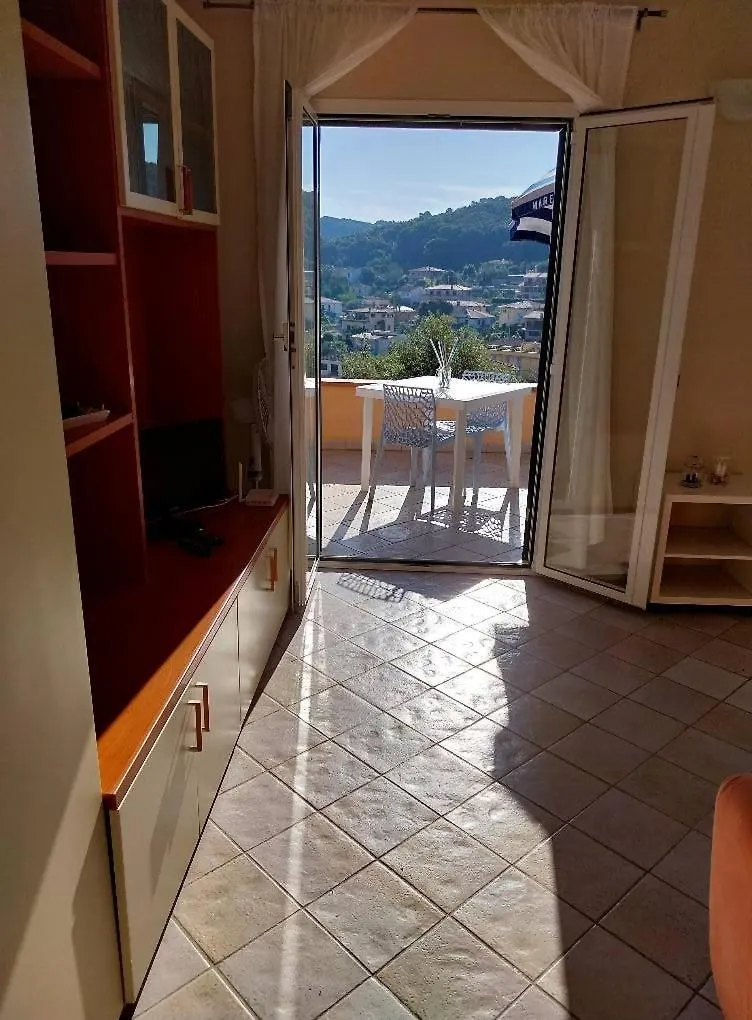 Monolocale 3 Con Terrazzo Vista Mare Apartment Cavo