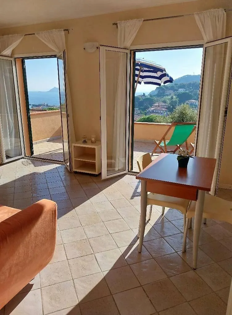 Monolocale 3 Con Terrazzo Vista Mare Apartment Cavo
